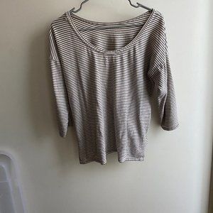 Soft Loft Striped Long-sleeve Shirt. Size M